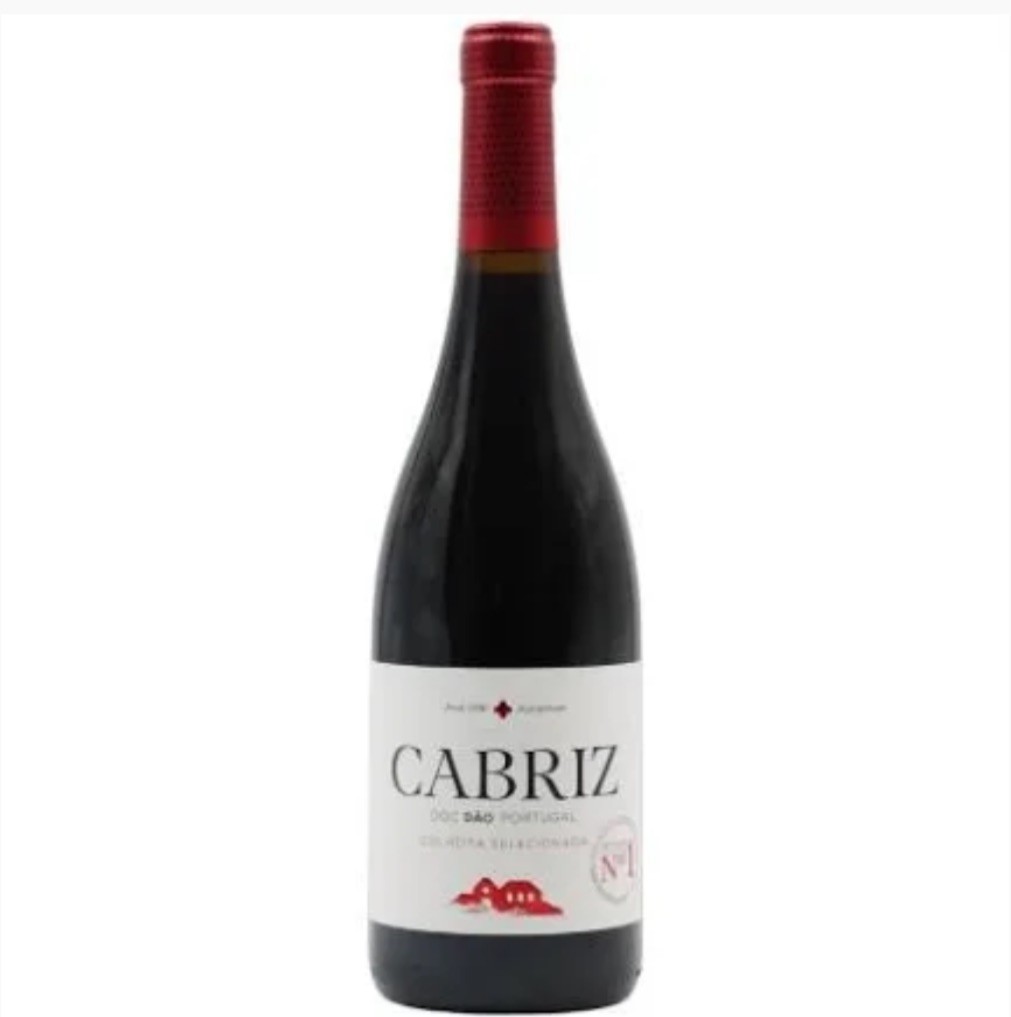 Garrafa de vinho tinto Cabriz com rótulo branco e selo vermelho