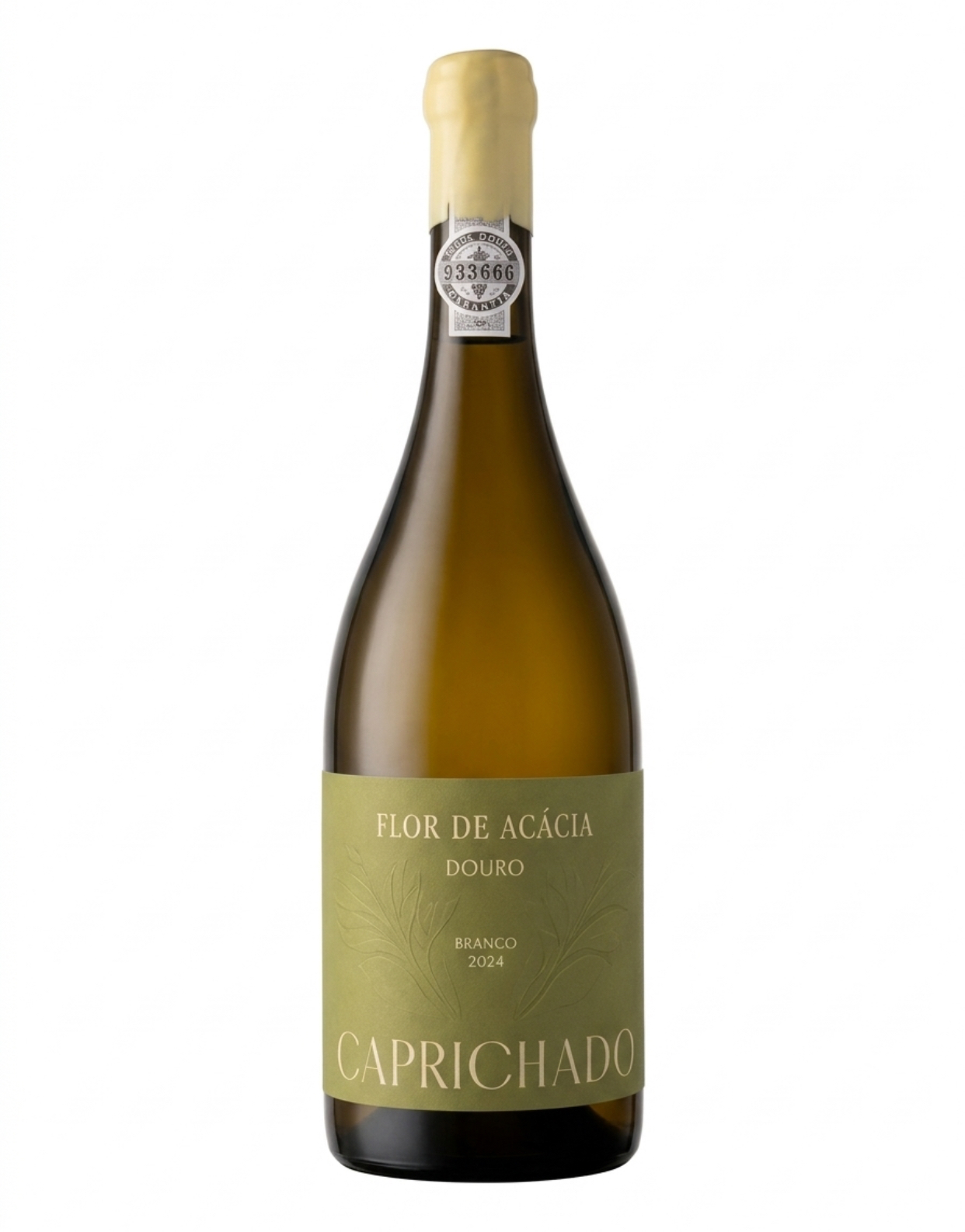 Garrafa de vinho branco com rótulo verde e selo no gargalo