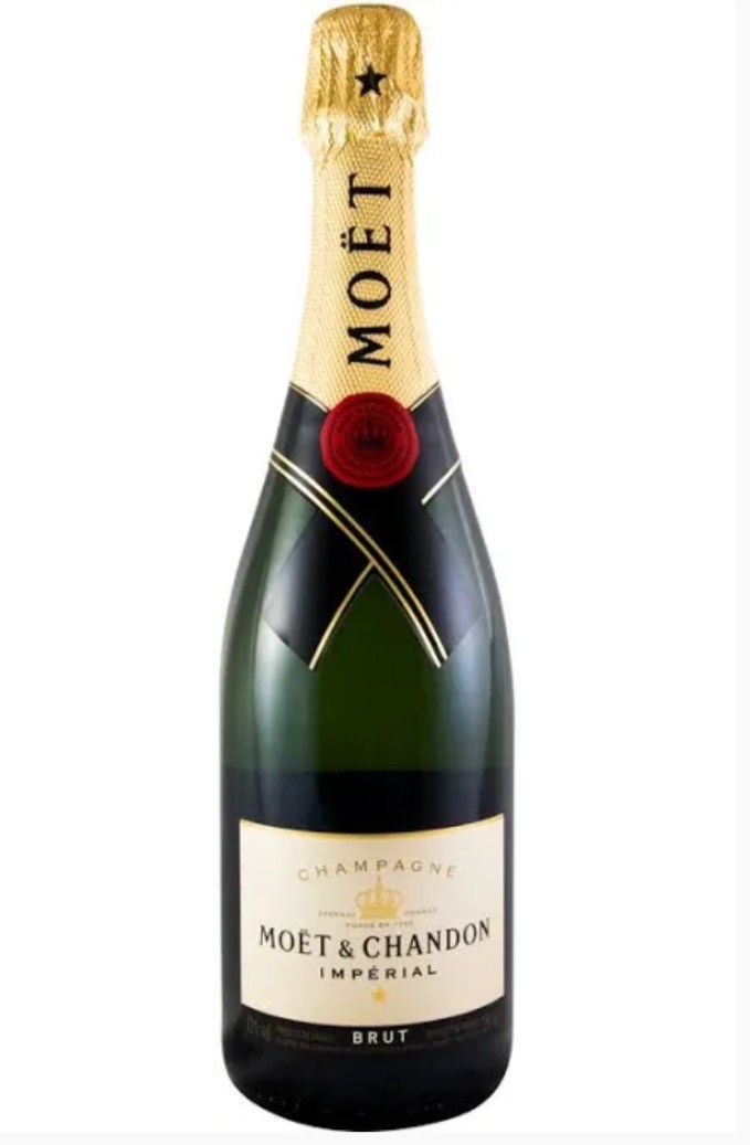 Garrafa de champanhe Moët & Chandon Impérial Brut com cápsula dourada