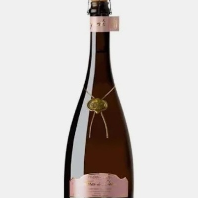 Garrafa de vidro castanha com rolha de cortiça e rótulo rosa