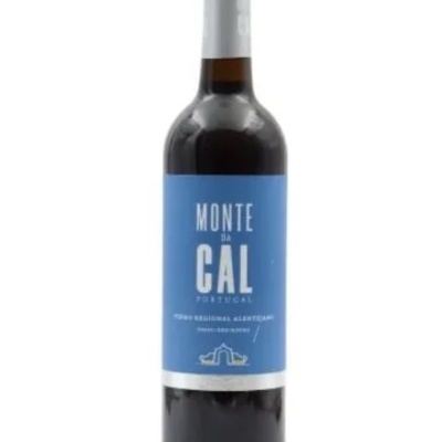 Garrafa de vinho tinto Monte da Cal com rótulo azul e tampa prateada
