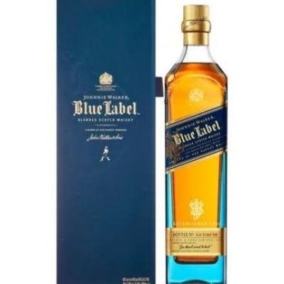 Garrafa de whisky Johnnie Walker Blue Label com caixa azul