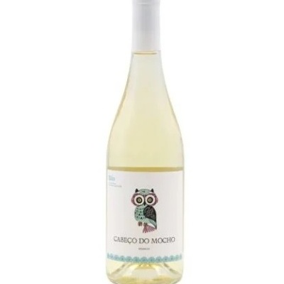 Garrafa de vinho branco com rótulo de coruja e texto CABECO DO MOCHO