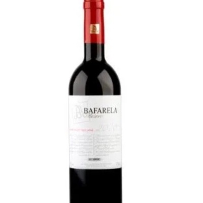 Garrafa vinho tinto Bafarela rótulo branco cápsula vermelha
