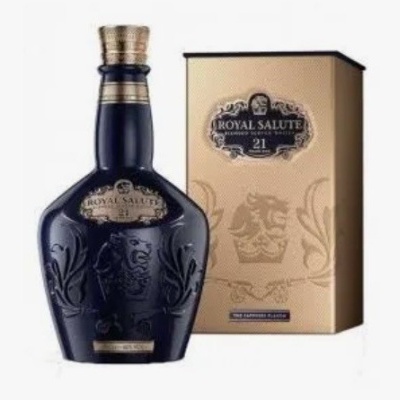 Garrafa azul de licor Royal Salute 21 anos com caixa bege