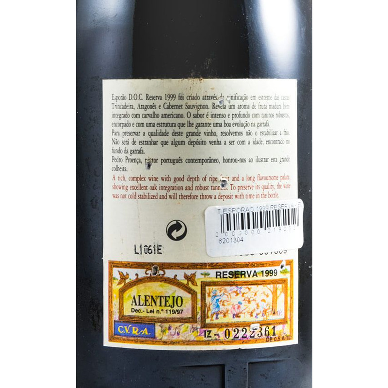Esporão Reserva Tinto 1999 (Edição EUA) Rótulo traseiro de garrafa de vinho Reserva 1999 Esporão D.O.C. Alentejo com texto em português e inglês, código de barras e selo numerado.