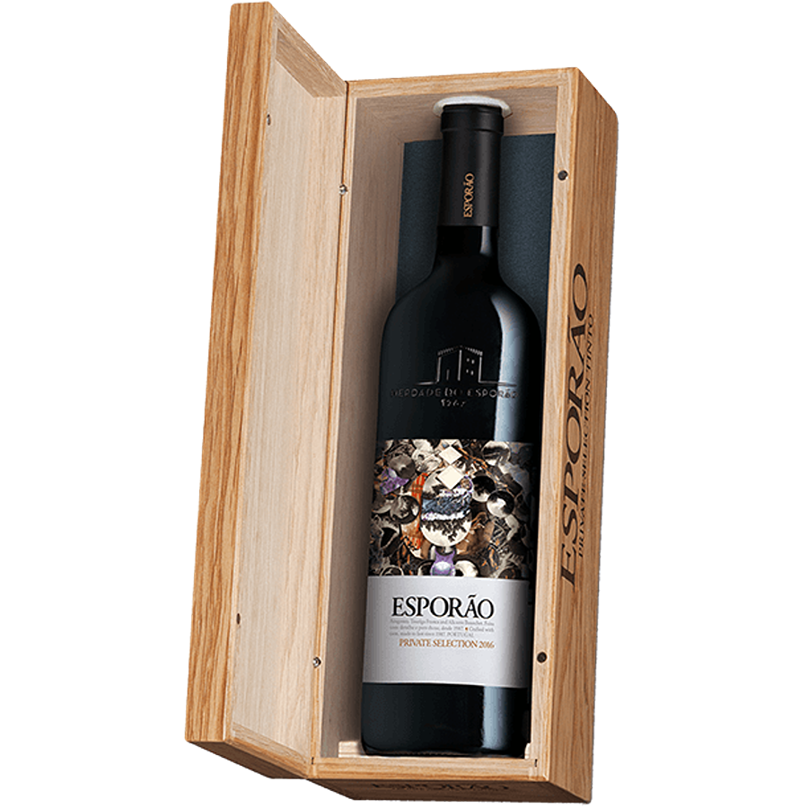 Esporão Private Selection Tinto 2016 Magnum 1.5Lt Garrafa de vinho ESPORÃO Private Selection 2016 em caixa de madeira aberta