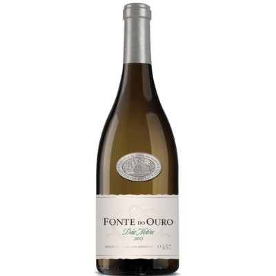 Fonte do Ouro Nobre Branco 2018 Garrafa de vinho Fonte de Ouro Dão Tinto 2015 com rótulo branco e detalhes em preto e dourado