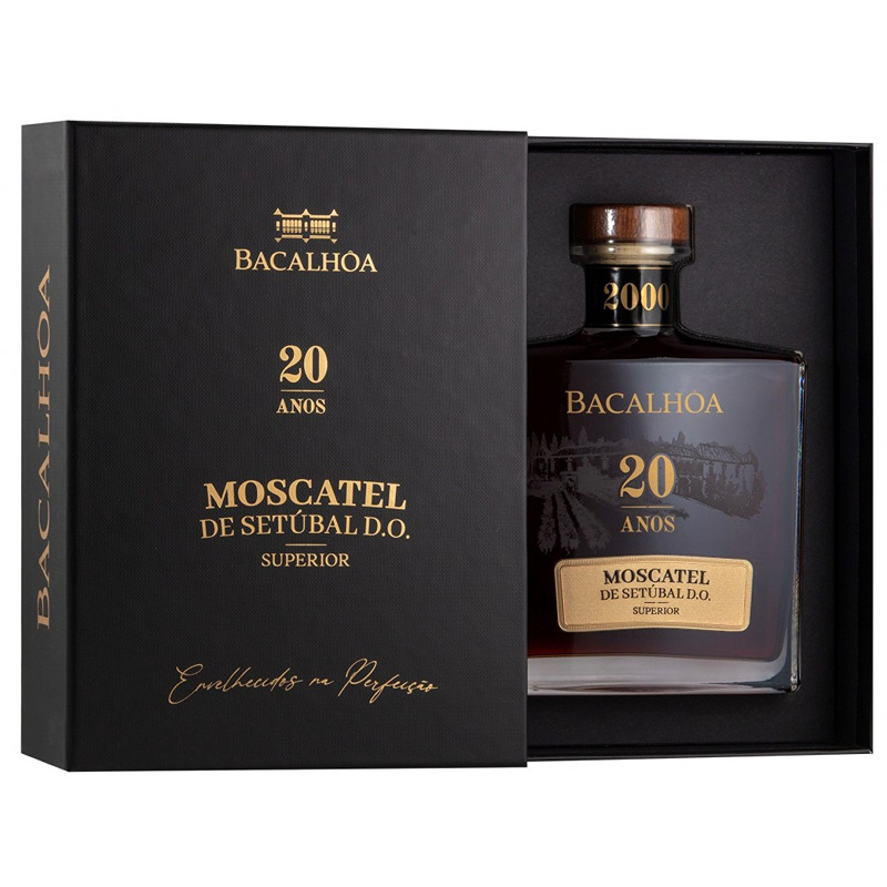 Moscatel Bacalhôa Superior 20 Anos (ano da colheita 2000) 50CL Garrafa de Moscatel Bacalhôa 20 anos com caixa preta elegante