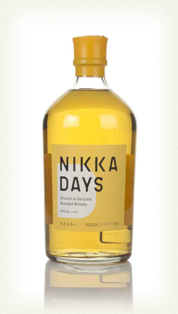 Nikka Days garrafa de whisky blended Nikka Days com rótulo amarelo e tampa amarela