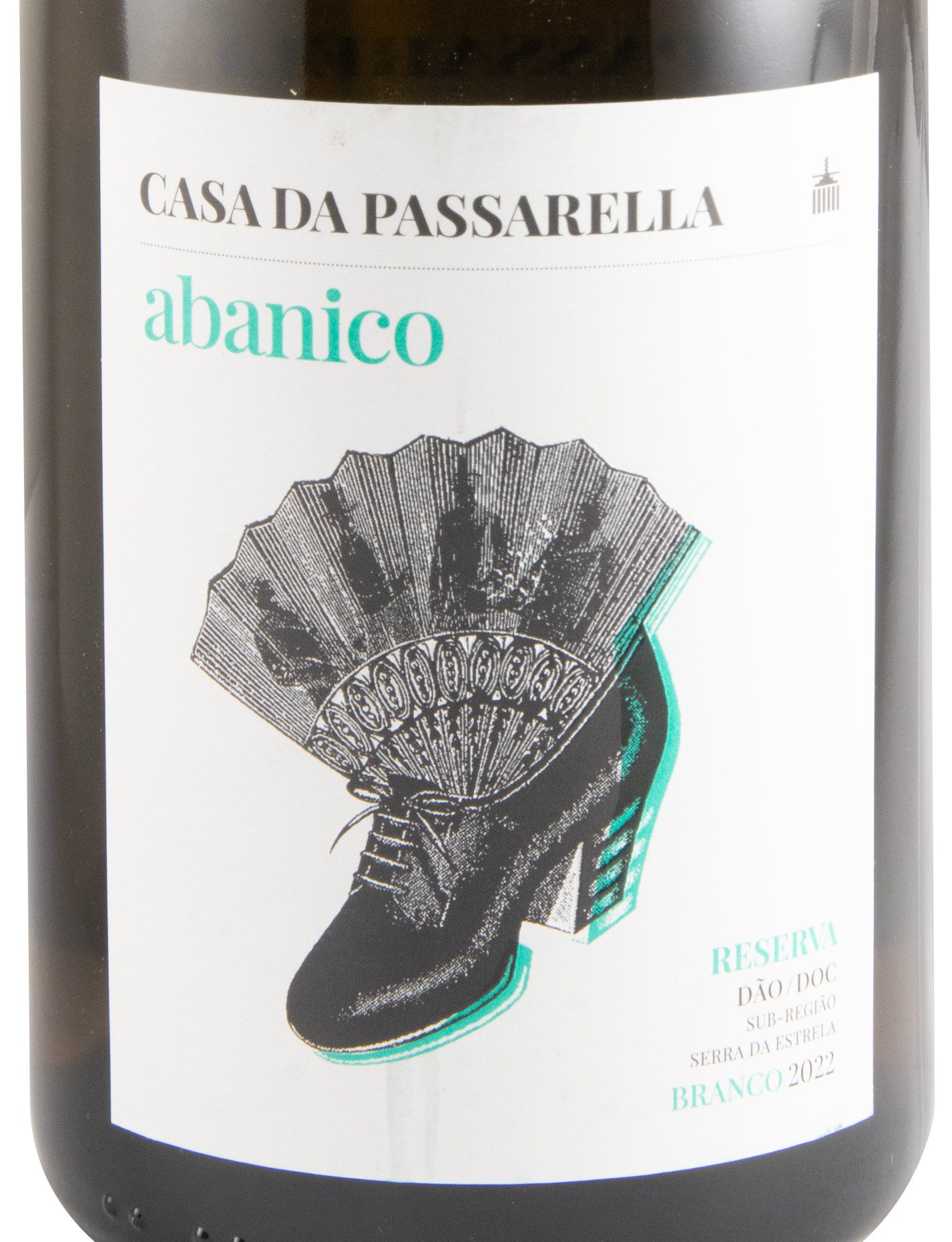 Casa da Passarella Abanico Reserva Branco 2022 Rótulo de garrafa de vinho branco Casa da Passarella com ilustração de sapato e leque preto e texto em azul e preto.