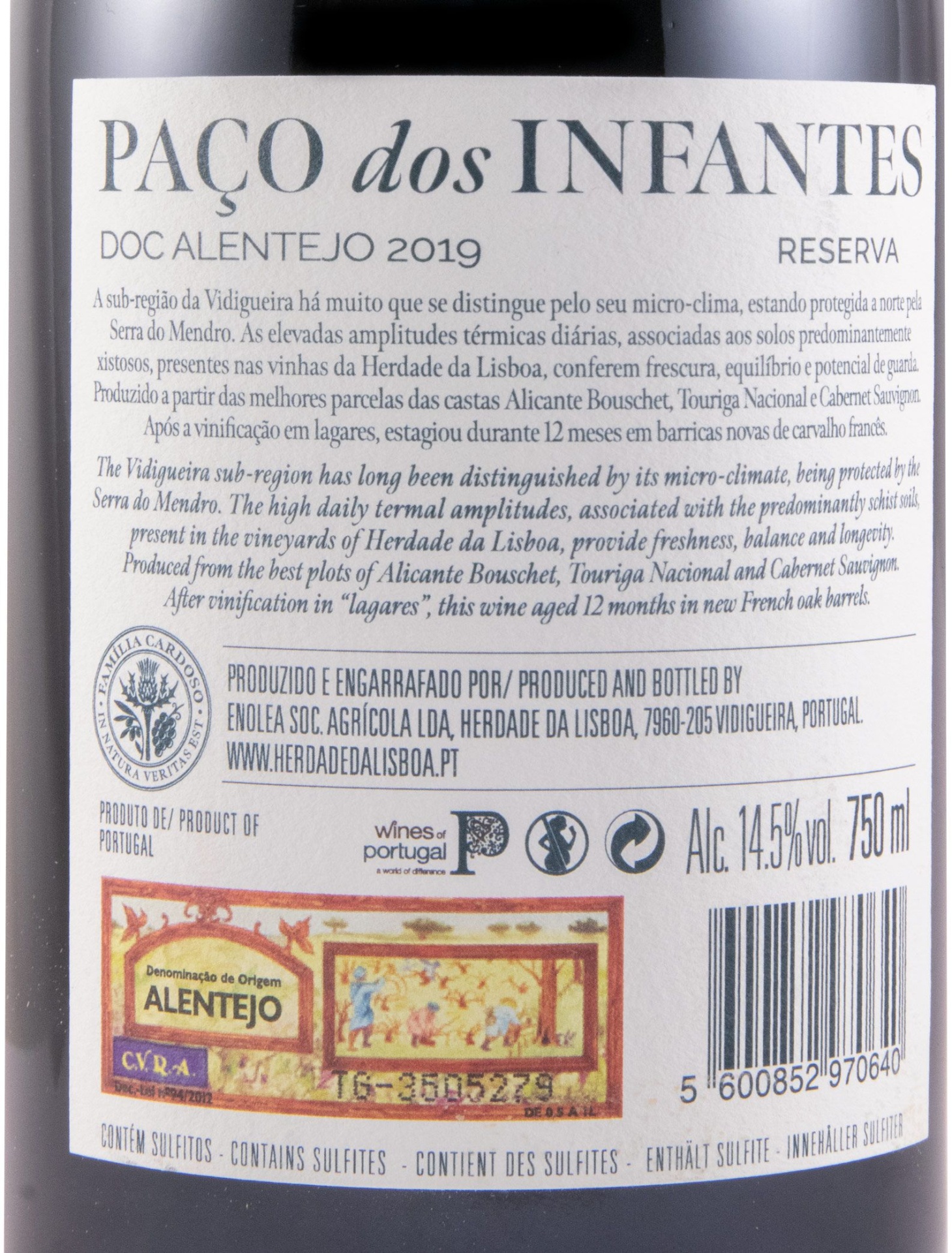 Herdade da Lisboa Paço dos Infantes Reserva Tinto 2019 Garrafa de vinho tinto reserva Paço dos Infantes DOC Alentejo 2019 com texto e selo oficial