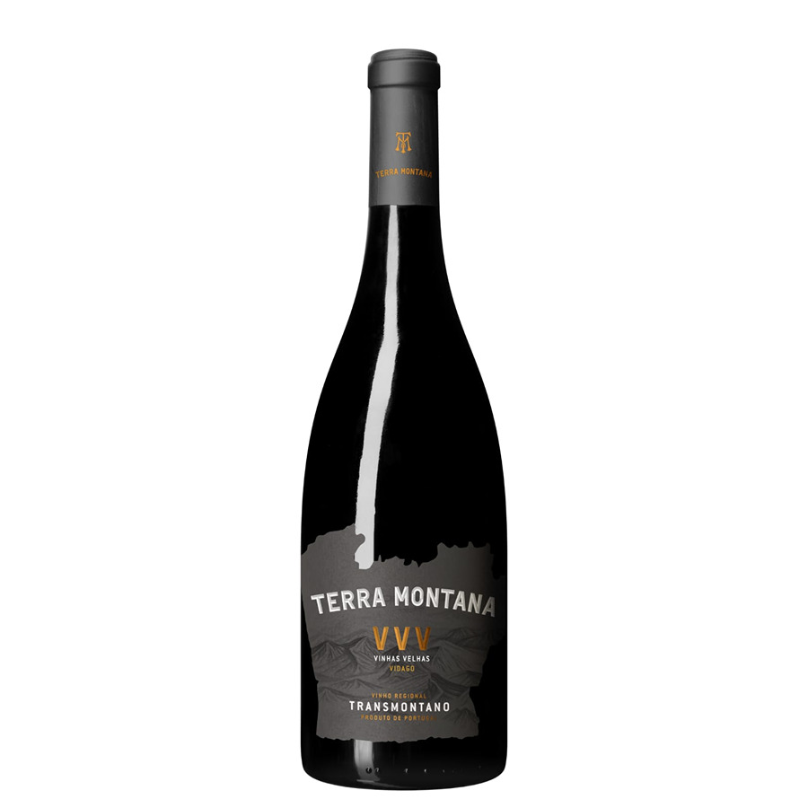 Terra Montana Vinhas Velhas Tinto 2021 Garrafa de vinho tinto Terra Montana com rótulo preto e dourado