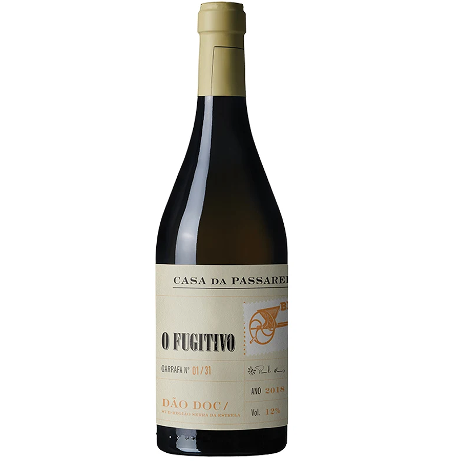 Casa da Passarella O Fugitivo Curtimenta Branco 2019 Garrafa de vinho tinto com rótulo branco e texto em preto e laranja