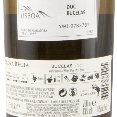 Garrafa de vinho branco Bucelas DOC com rótulo branco e texto informativo