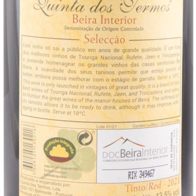 Etiqueta traseira de garrafa de vinho Quinta dos Termos com texto e informações de produção