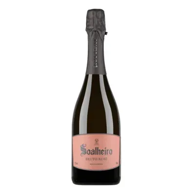 Garrafa de espumante Soalheiro Brut Rosé com rótulo cor de rosa e cápsula preta