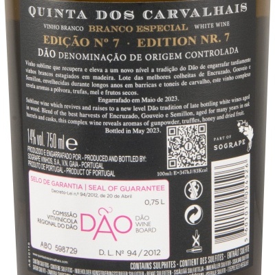 Rótulo de vinho branco Quinta dos Carvalhais Edição nº 7 Dão, texto sobre características e certificações.