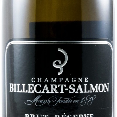 Garrafa de champanhe Billecart-Salmon com rótulo preto e texto branco
