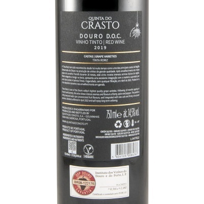 Etiqueta traseira de vinho tinto Quinta do Crasto 2019, Douro D.O.C., preta com texto branco e dourado.