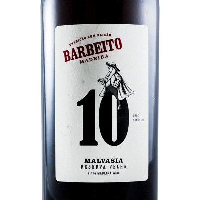 Garrafa de vinho Barbeito Malvasia Reserva Velha com etiqueta branca e números grandes.