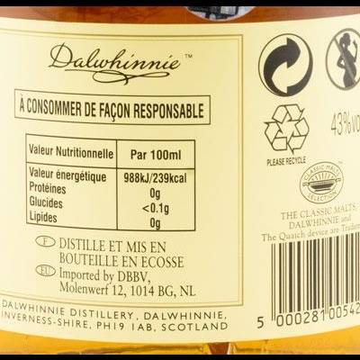 Rótulo de garrafa de whisky Dalwhinnie com informações nutricionais, álcool 43% e código de barras