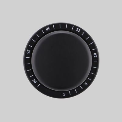 botão preto redondo com numeração branca
