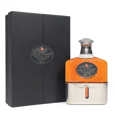 Garrafa de whisky Clan Campbell Legendary Old Scotch Whisky com 18 anos e caixa preta