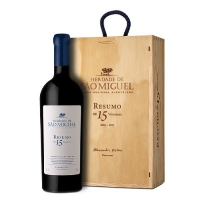 https://www.garrafeiradalvalade.com/product/herdade-sao-miguel-resumo-15-colheitas-caixa-madeira