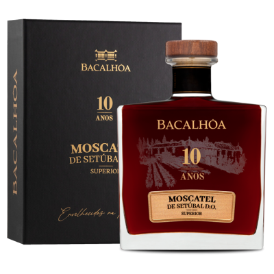 Garrafa de licor Moscatel de Setúbal Bacalhôa 10 anos com caixa preta