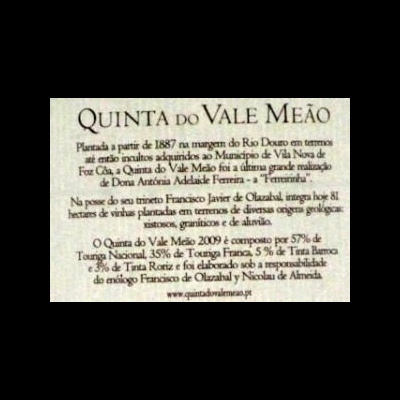 Rótulo de vinho Quinta do Vale Meão com texto histórico e detalhes da produção