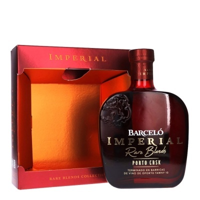 Garrafa de licor Barceló Imperial com caixa vermelha e laranja