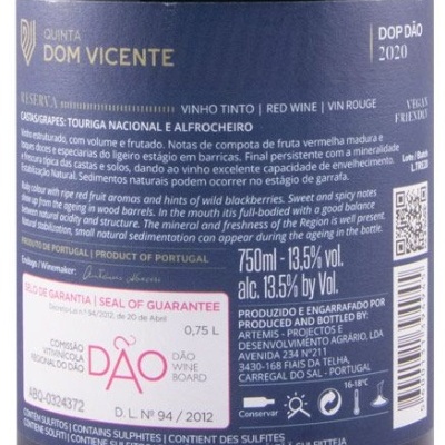 Etiqueta de vinho tinto Reserva Dom Vicente Dão 2020 com informações sobre castas, teor alcoólico e produtor