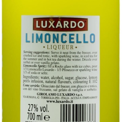 Frasco amarelo de Limoncello Luxardo com rótulo branco e texto detalhado.