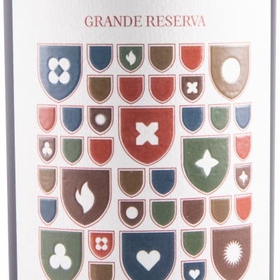 Rótulo vinho tinto PRINCIPAL Grande Reserva 2011 com escudos coloridos