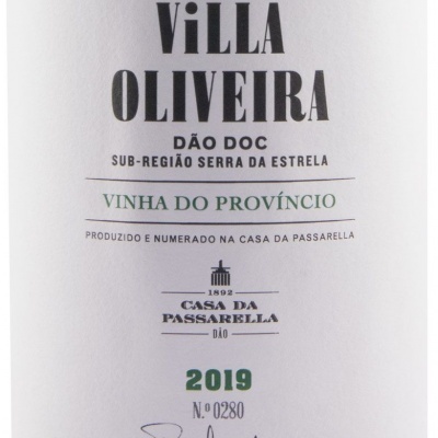 Etiqueta de vinho Villa Oliveira 2019