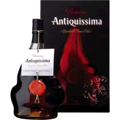 https://www.garrafeiradalvalade.com/product/aguardente-vinica-velha-antiquissima