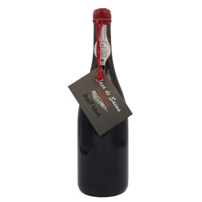 https://www.garrafeiradalvalade.com/product/casa-de-saima-pinot-noir-2018