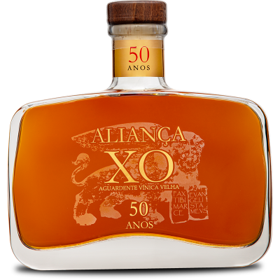 Garrafa de aguardente Aliança XO 50 Anos com rolha de madeira