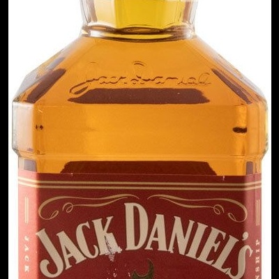 Garrafa de Jack Daniel's Tennessee Fire com rótulo vermelho