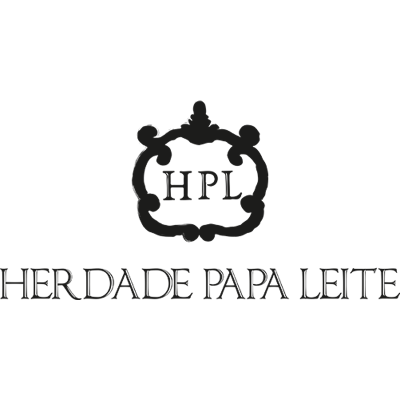 Logotipo preto e branco da Herdade Papa Leite com moldura decorativa
