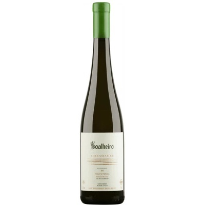 Garrafa de vinho branco Soalheiro Terramatter 2021 com rótulo branco e rolha verde