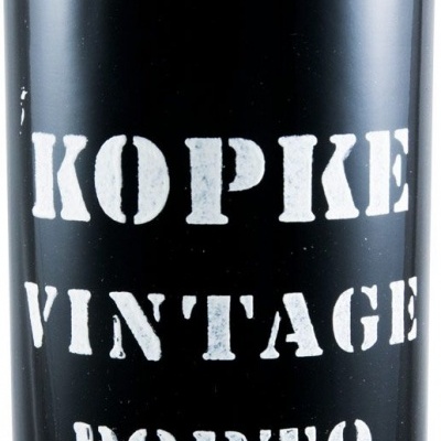 Garrafa preta de vinho do Porto Kopke Vintage 2016 com texto branco grande