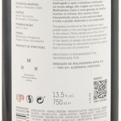 Rótulo de vinho branco Monte da Peceguina com detalhes das castas, colheita, volume de álcool e local de produção