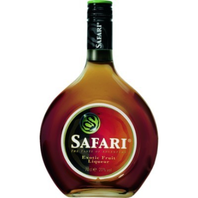 Garrafa de licor Safari Exotic Fruit Liqueur com rótulo vermelho e preto