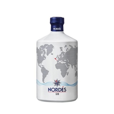 Frasco branco de gin Nordés com mapa mundi e tampa azul escura