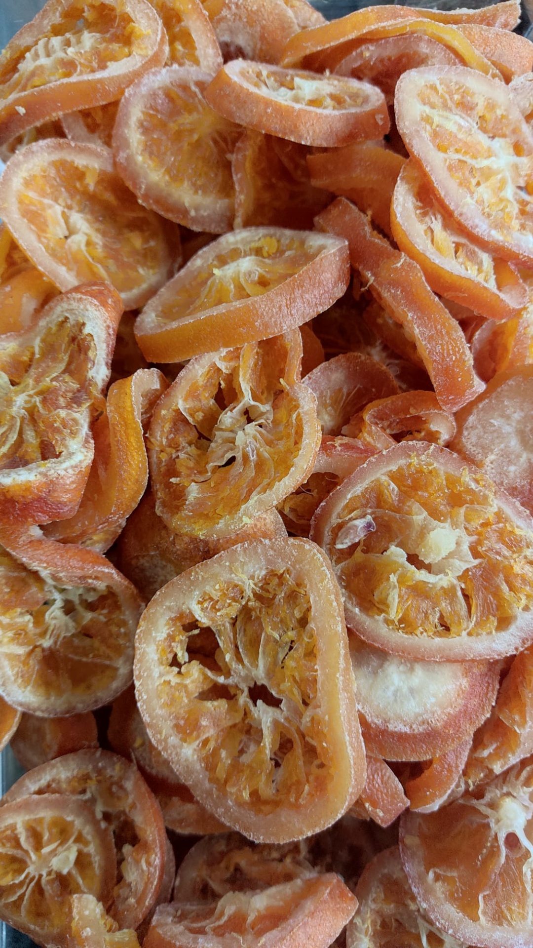 Fatias de frutas cítricas secas laranja sobrepostas