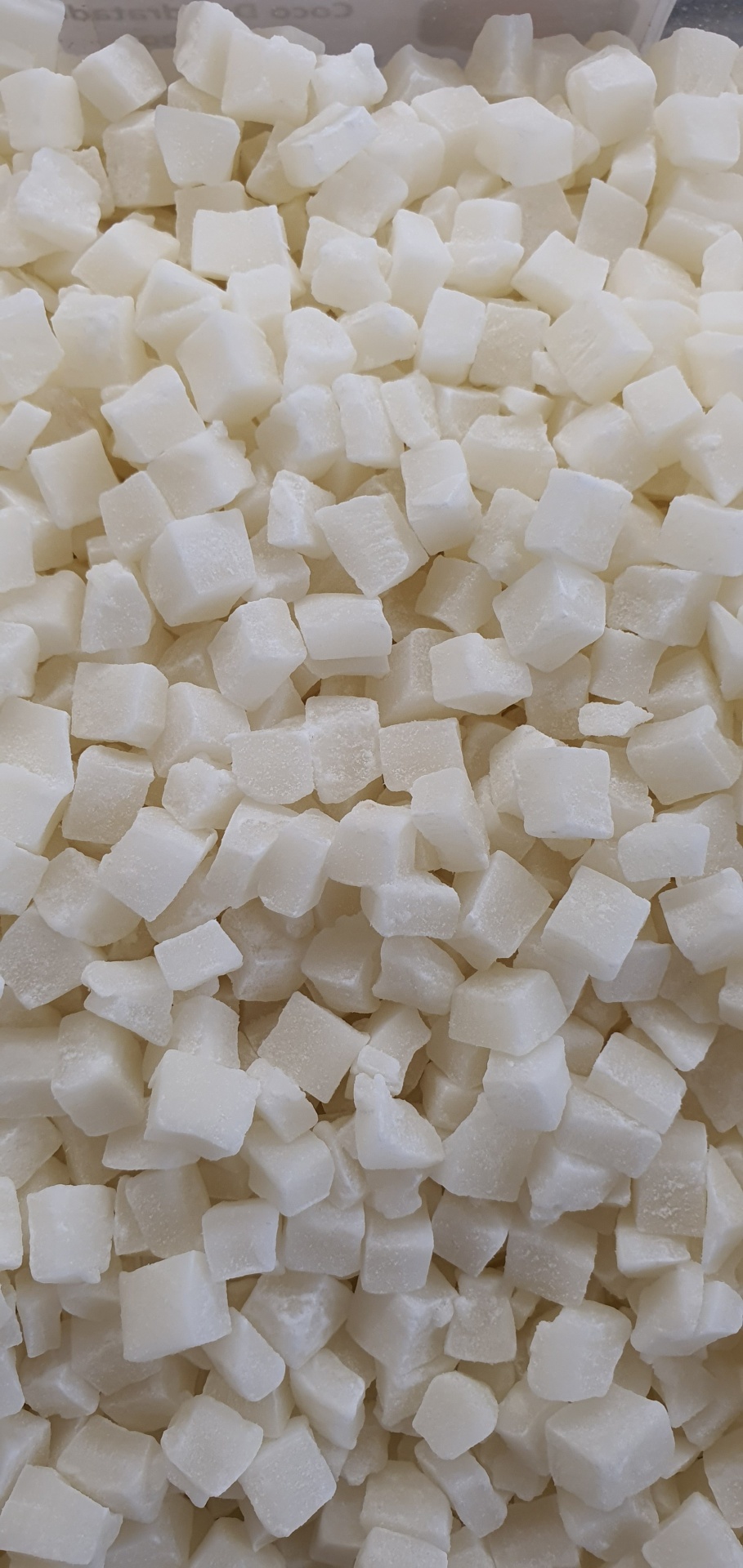 Cubos pequenos brancos empilhados com textura lisa