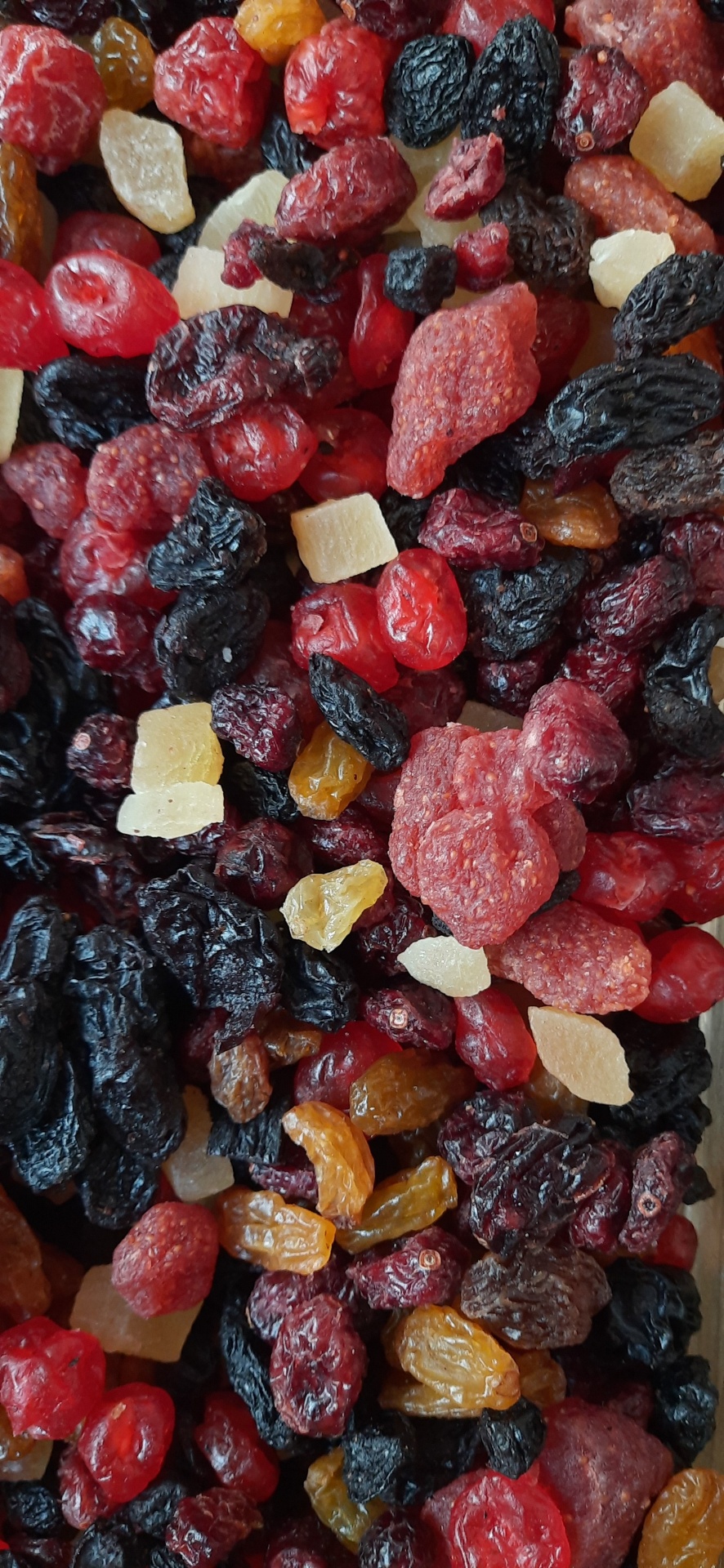 Mistura colorida de frutos secos e frutas desidratadas com várias texturas