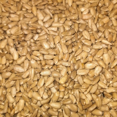 Sementes de girassol descascadas castanho-douradas